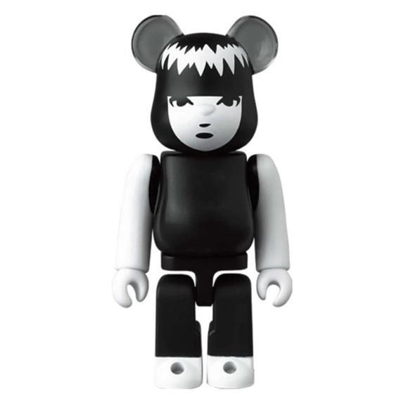 Bearbrick Series 45 Horror Emily The Strange - Picture 1 of 2